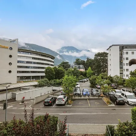 Super Au Coeur De Апартаменты Martigny